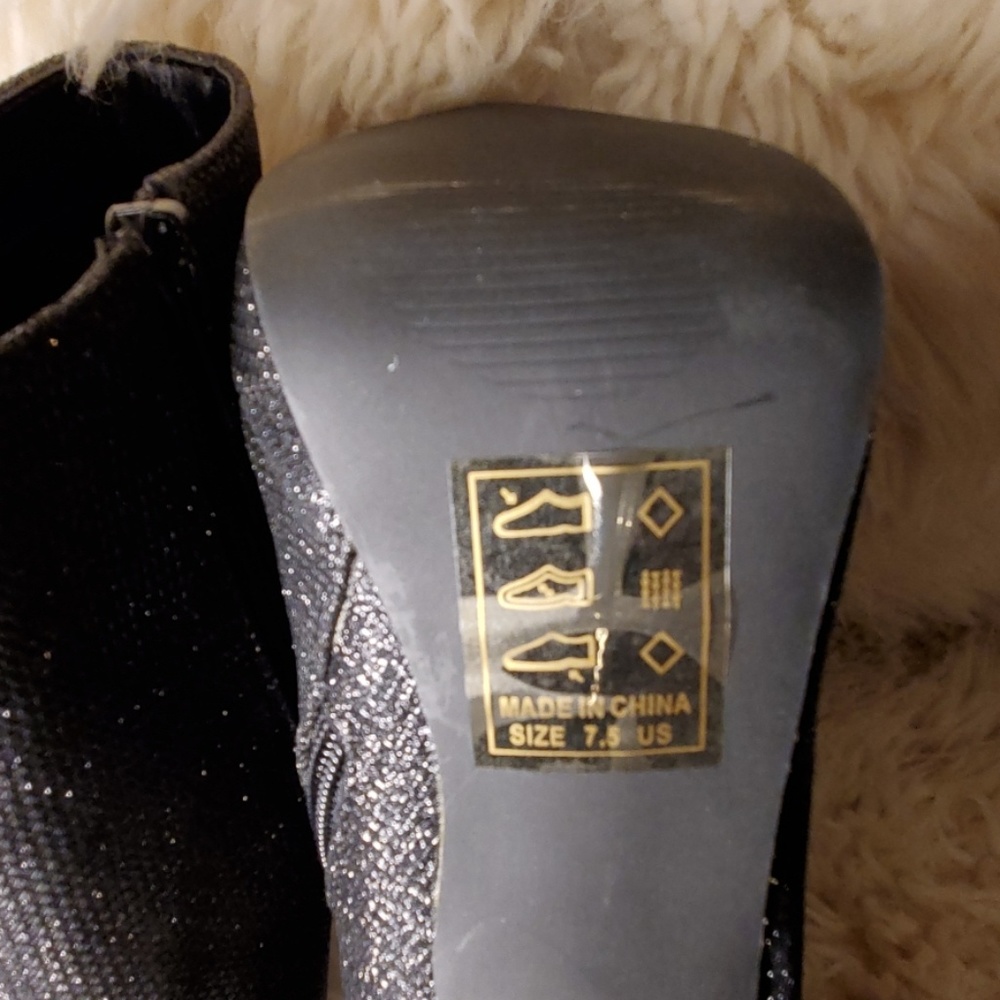 Heel booties - Picture 3 of 3
